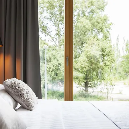 Vista Riverside Suites Πράγα